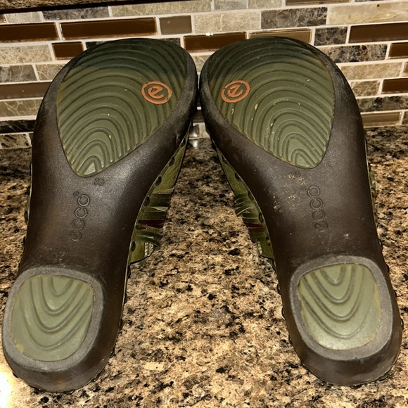 Ecco Clogs - Picture 4 of 7